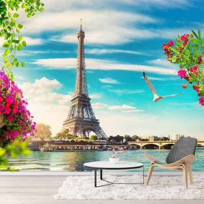 Fototapetul 'Pe Malul Senei' aduce în casa ta atmosfera romantică și fermecătoare a râului emblematic din Paris.